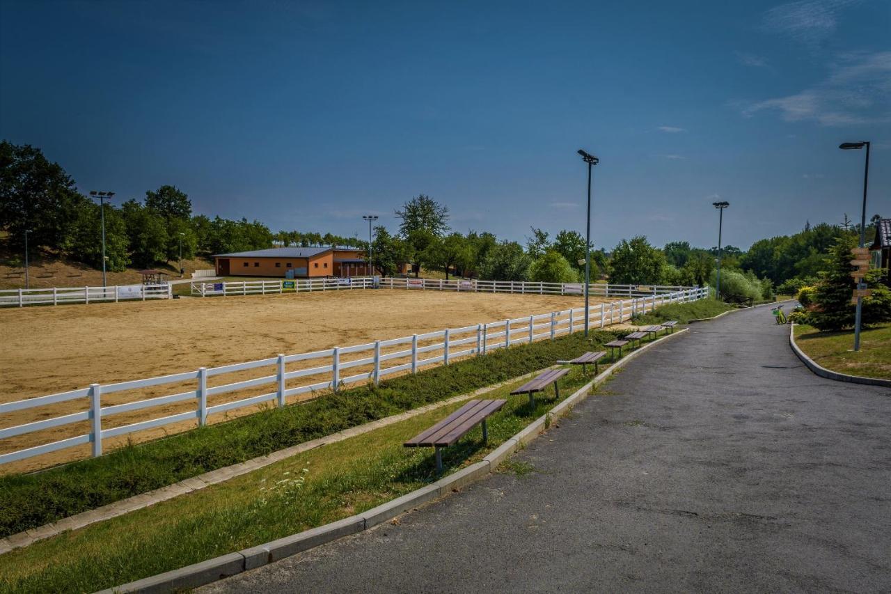Hotel Horse Riding - Jezdecky Areal Тршице Экстерьер фото